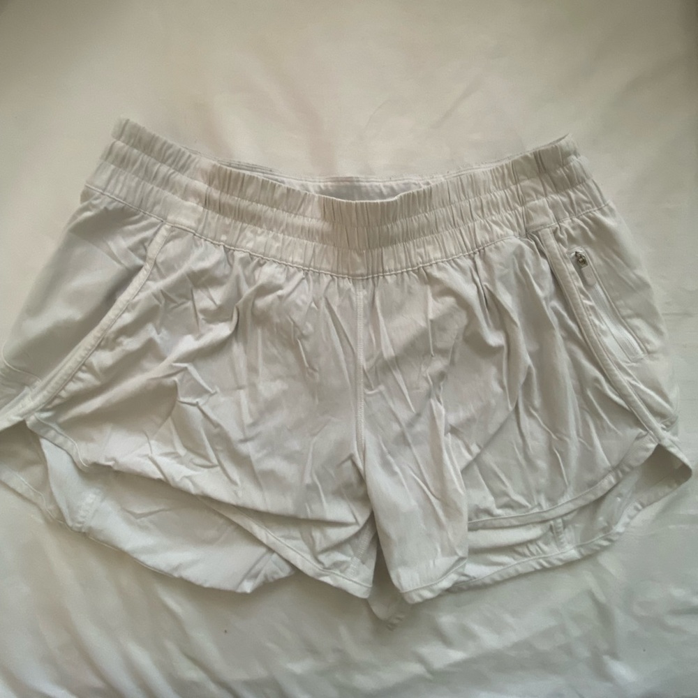 Lululemon tracker shorts
